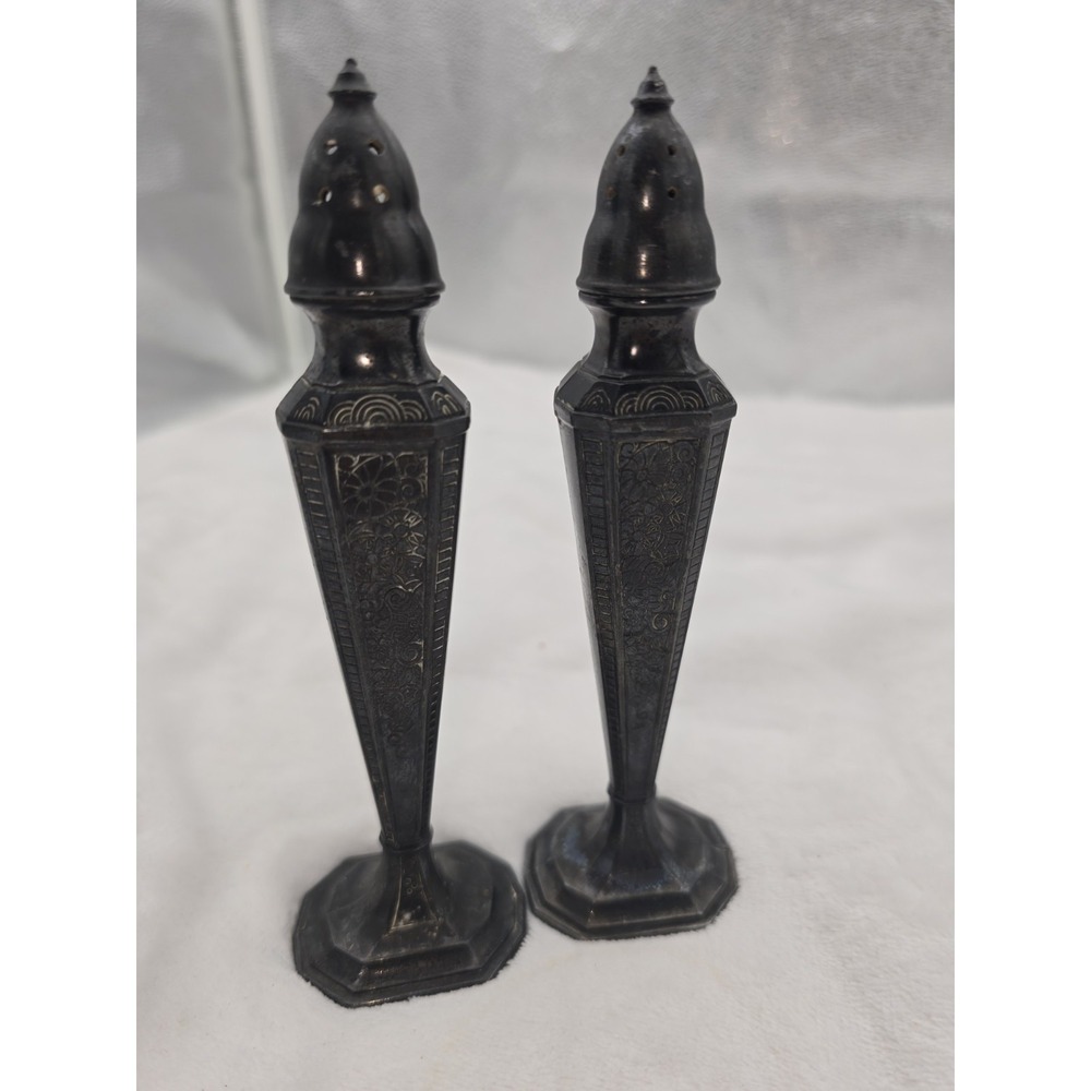 Cleopatra‎ Lotus Blossom Metal Salt & Pepper Shakers VTG